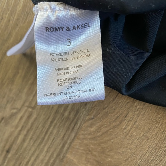 Little boy short sleeves rashguard 3T Romy & Aksel black turquoise - Picture 2 of 3